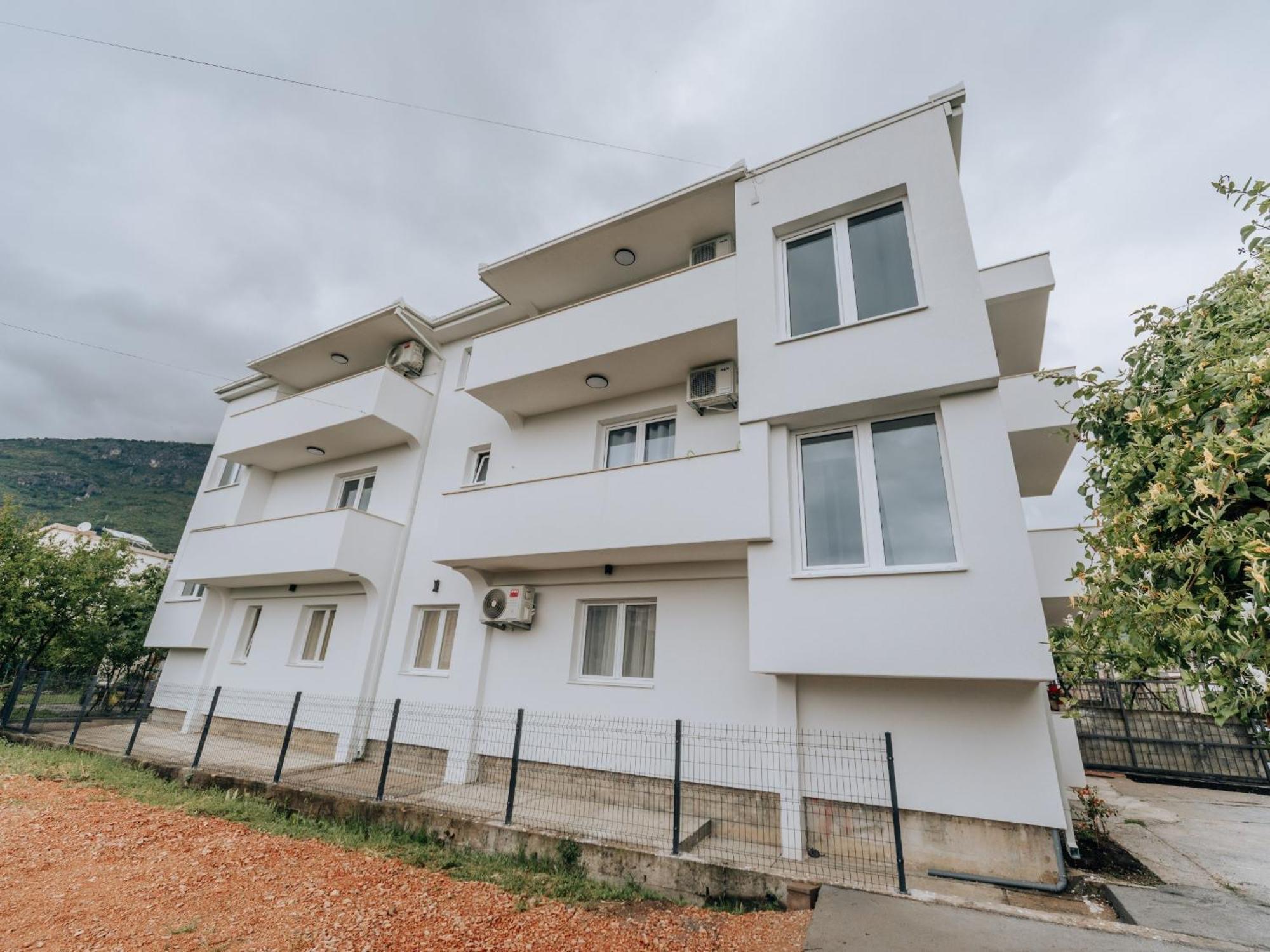 Apartments Milivojevic 바르 외부 사진