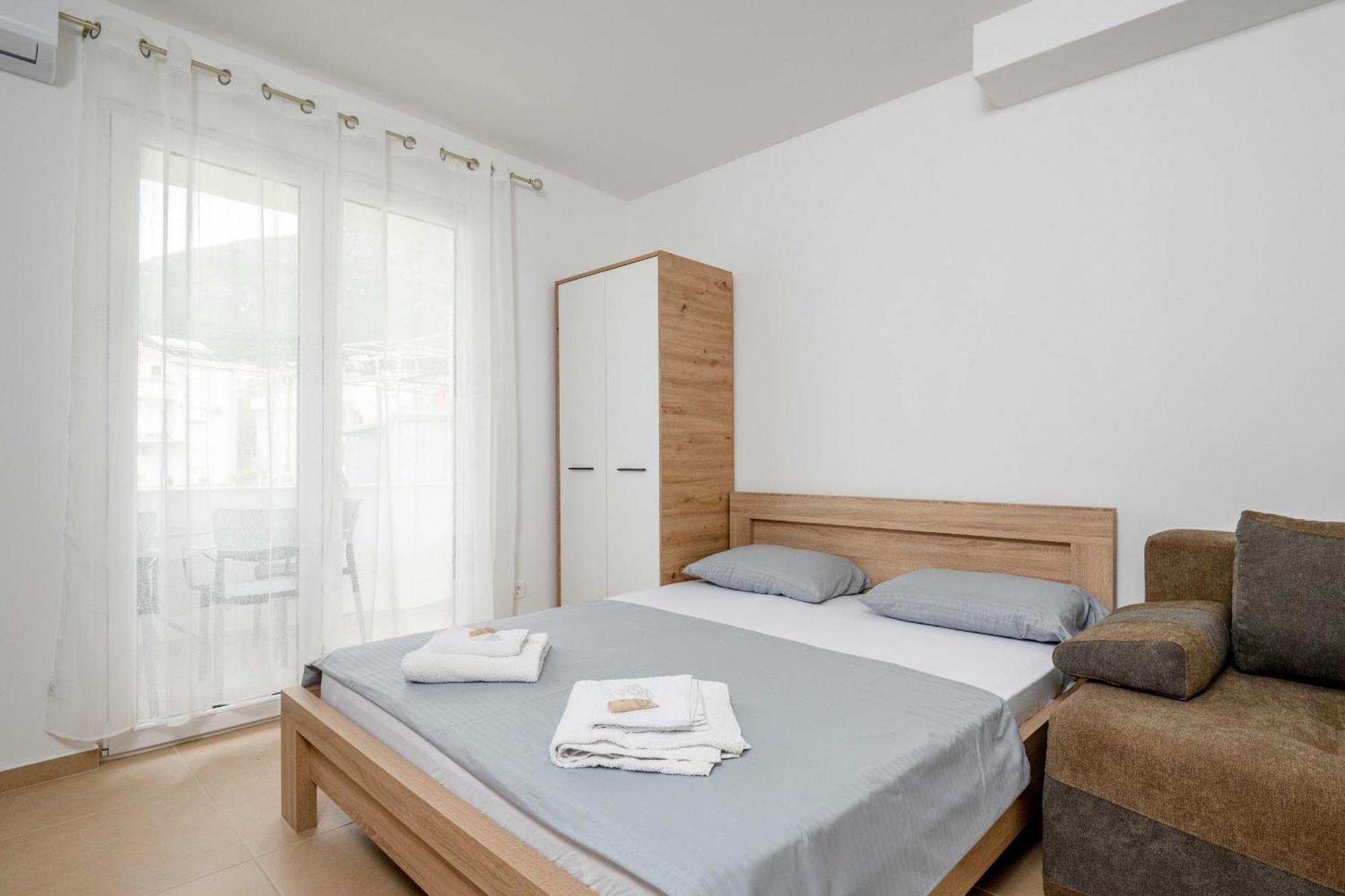 Apartments Milivojevic 바르 객실 사진