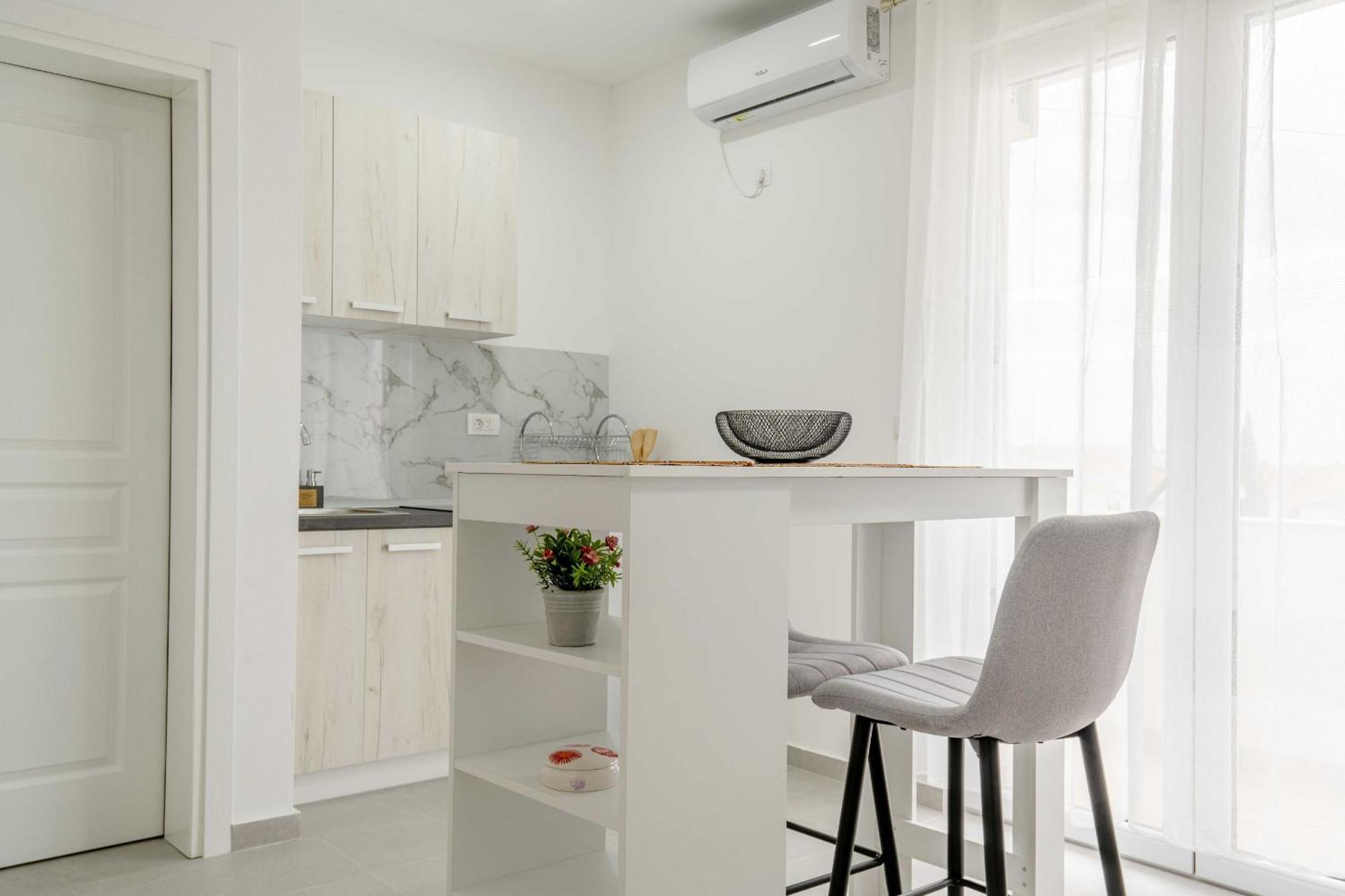 Apartments Milivojevic 바르 객실 사진