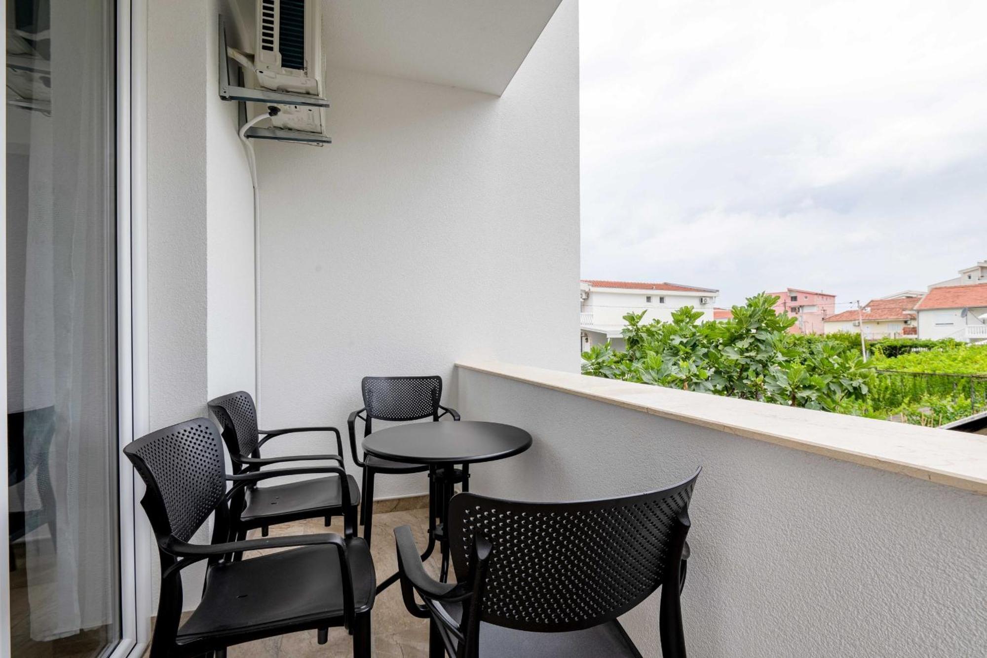 Apartments Milivojevic 바르 객실 사진